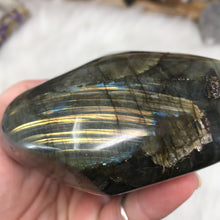 Bild in Galerie-Viewer laden, Labradorite Freeform 4