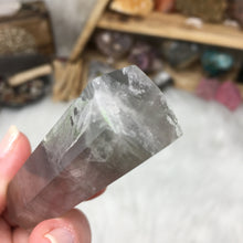 将图像加载到图库查看器中,<transcy>萤石塔#18</transcy>