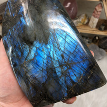 Bild in Galerie-Viewer laden, Labradorite Freeform #2