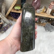 Bild in Galerie-Viewer laden, Labradorite Freeform #2