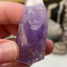 Bild in Galerie-Viewer laden, Amethyst Mini Tower #18