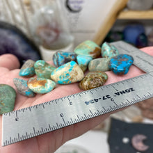Bild in Galerie-Viewer laden, Turquoise Small Tumbles
