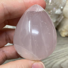 Bild in Galerie-Viewer laden, Rose Quartz 2" Egg