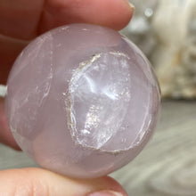 Bild in Galerie-Viewer laden, Rose Quartz 2" Egg