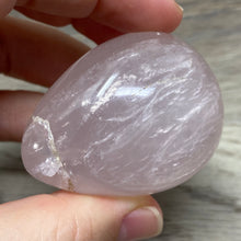 Bild in Galerie-Viewer laden, Rose Quartz 2" Egg
