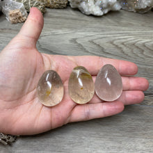 Bild in Galerie-Viewer laden, Smoky Quartz Small Eggs