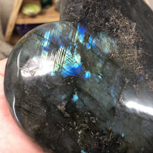 Load image into Gallery viewer, Labradorite Heart Bowl