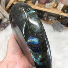Load image into Gallery viewer, Labradorite Heart Bowl