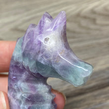 Bild in Galerie-Viewer laden, Fluorite Sea Horse #1 * UV Reactive
