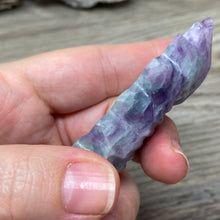 Bild in Galerie-Viewer laden, Fluorite Sea Horse #1 * UV Reactive