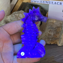 Chargez l'image dans la visionneuse de la galerie, Fluorite Sea Horse #2 * UV Reactive