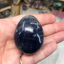 Bild in Galerie-Viewer laden, Sodalite Egg #04