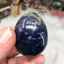 Bild in Galerie-Viewer laden, Sodalite Egg #04