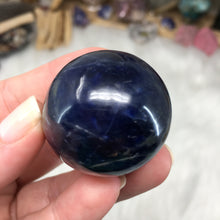 Bild in Galerie-Viewer laden, Sodalite Egg #04