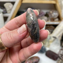 将图像加载到图库查看器中,<transcy>蔷薇辉石自由形态马达加斯加 #01</transcy>