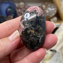 将图像加载到图库查看器中,<transcy>蔷薇辉石自由形态马达加斯加 #01</transcy>