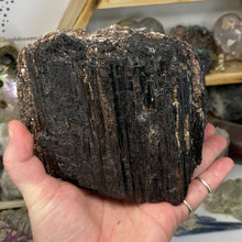 Bild in Galerie-Viewer laden, Black Tourmaline with Muscovite Rough #01