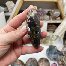 将图像加载到图库查看器中,<transcy>蔷薇辉石自由形态马达加斯加 #01</transcy>