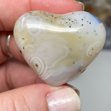 Chargez l'image dans la visionneuse de la galerie, Dendritic Agate Heart #19