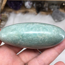 Bild in Galerie-Viewer laden, Amazonite Palm Stone 2