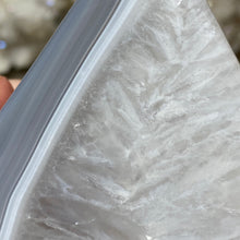 Load image into Gallery viewer, Druzy Agate Tree #01