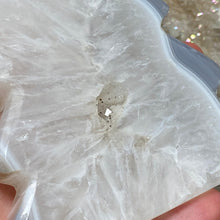 Load image into Gallery viewer, Druzy Agate Tree #01
