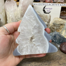 Load image into Gallery viewer, Druzy Agate Tree #01