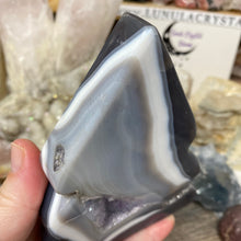 Load image into Gallery viewer, Druzy Agate with Amethyst Tree #02