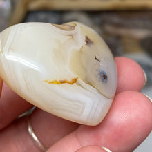 Load image into Gallery viewer, Dendritic Agate Heart #04
