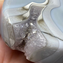 Load image into Gallery viewer, Druzy Agate Snowman #01 ~ with Light Amethyst Hue
