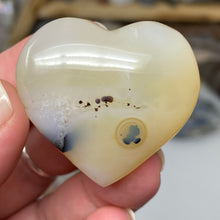 Chargez l'image dans la visionneuse de la galerie, Dendritic Agate Heart #01
