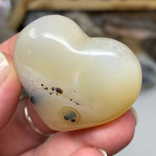 Chargez l'image dans la visionneuse de la galerie, Dendritic Agate Heart #01