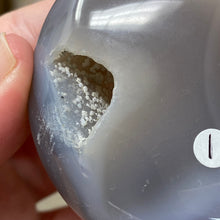 将图像加载到图库查看器中,Druzy Agate Moon #01