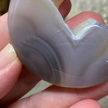 将图像加载到图库查看器中,Druzy Agate Moon #03