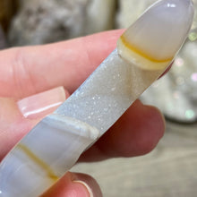 将图像加载到图库查看器中,Druzy Agate Moon #03