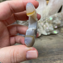 将图像加载到图库查看器中,Druzy Agate Moon #03