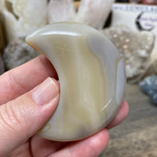 将图像加载到图库查看器中,Druzy Agate Moon #04