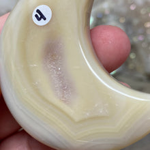 将图像加载到图库查看器中,Druzy Agate Moon #04