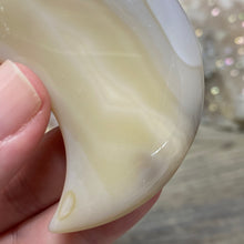 将图像加载到图库查看器中,Druzy Agate Moon #04