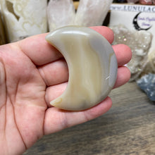 将图像加载到图库查看器中,Druzy Agate Moon #04