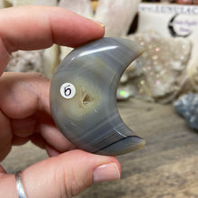 将图像加载到图库查看器中,Druzy Agate Moon #05