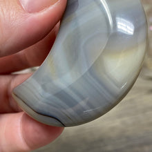 将图像加载到图库查看器中,Druzy Agate Moon #05