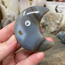 将图像加载到图库查看器中,Druzy Agate Moon #06