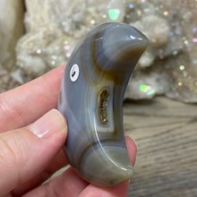 将图像加载到图库查看器中,Druzy Agate Moon #06