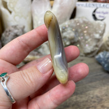 将图像加载到图库查看器中,Druzy Agate Moon #07