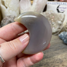 将图像加载到图库查看器中,Druzy Agate Moon #07