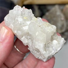 将图像加载到图库查看器中,Arkansas Quartz Small Cluster #24