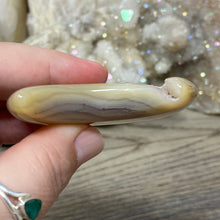 将图像加载到图库查看器中,Druzy Agate Moon #07