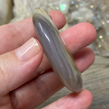 将图像加载到图库查看器中,Druzy Agate Moon #07