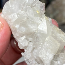 将图像加载到图库查看器中,Arkansas Quartz Small Cluster #24